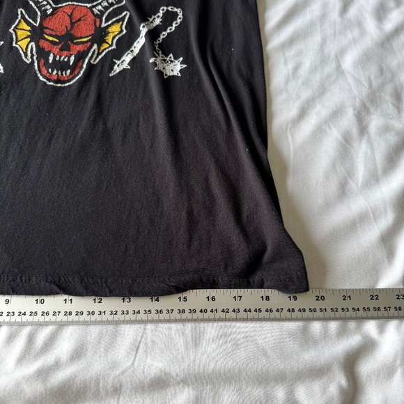 Stranger Things Netflix Hellfire‎ Club Men's Graphic T-Shirt Black Medium TV - Picture 10 of 11